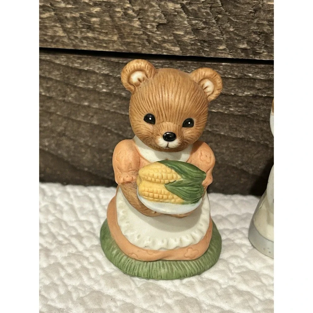 Vintage‎ Homco, # 5312 Thanksgiving Harvest Autumn Bear Figurines Set of 4